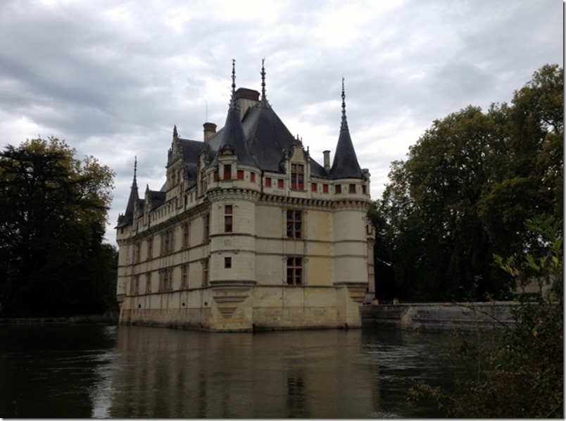 2014-10-12 Loire Valley - Chateau du Azay le Rideau (10) (640x475)