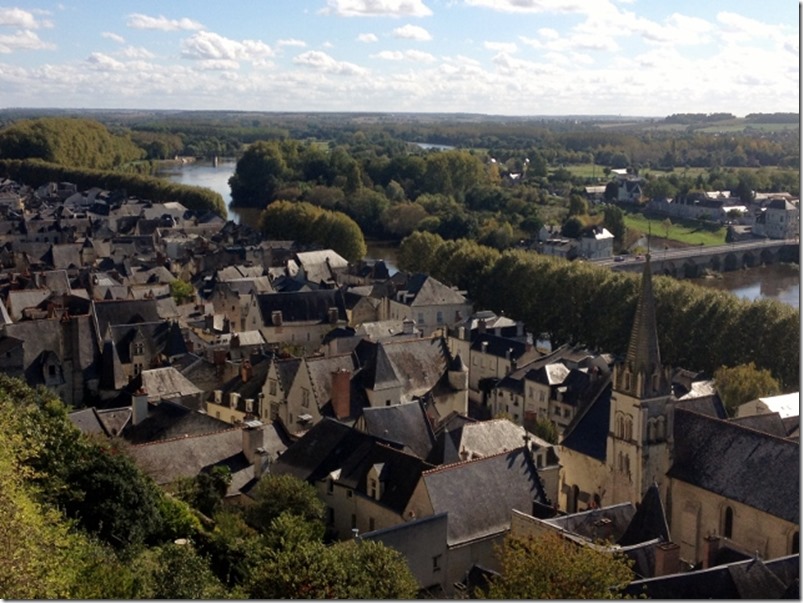 2014-10-13 Loire Valley - Chateau du Chinon & Champigny Sur Verdeu (14) (640x480)