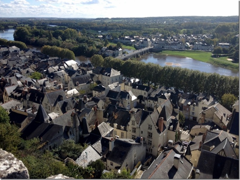 2014-10-13 Loire Valley - Chateau du Chinon & Champigny Sur Verdeu (16) (640x480)