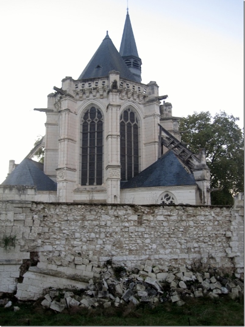 2014-10-13 Loire Valley - Chateau du Chinon & Champigny Sur Verdeu (30) (480x640)