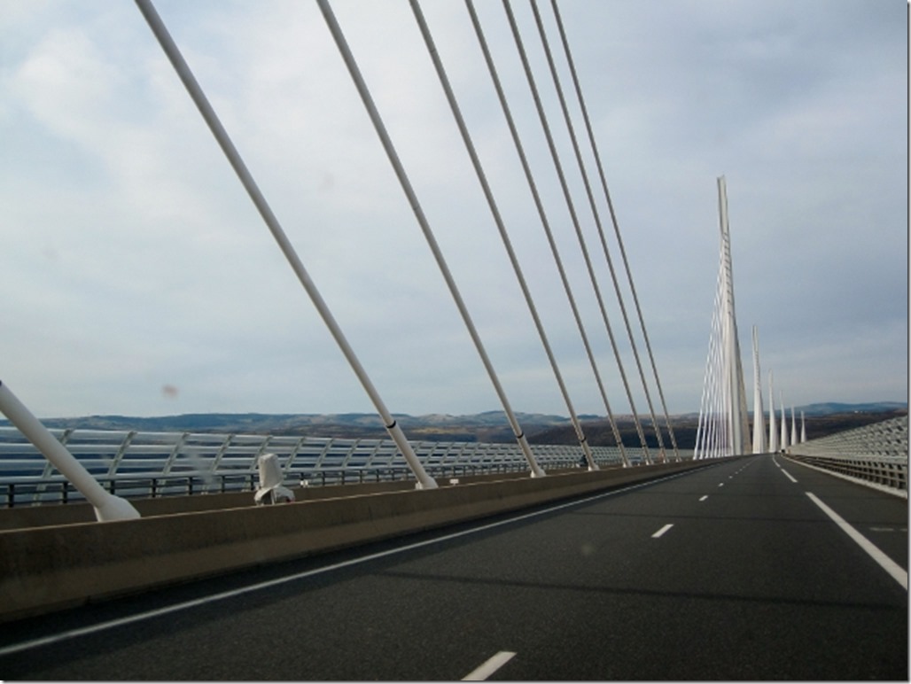 150307 France-Millau Viaduct (6) (640x480)