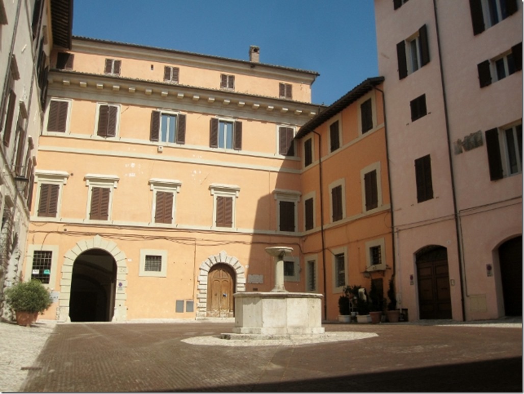 150319 Italy-Spoleto (2) (640x480)