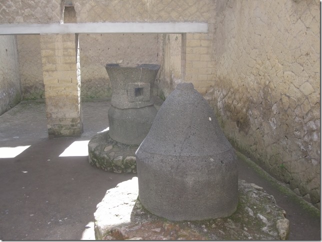 150331 Italy- Herculaneum (19) (640x480)