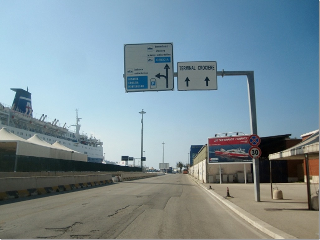 150419 Italy- Bari (4) (640x480)