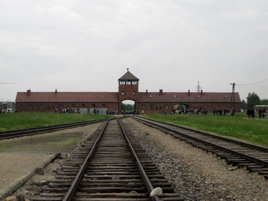 130523 Poland-Auschwitz (37) (640x480)_thumb