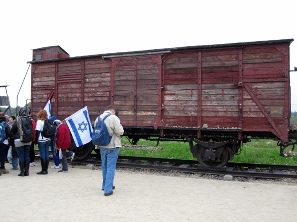 130523 Poland-Auschwitz (42) (640x480)_thumb