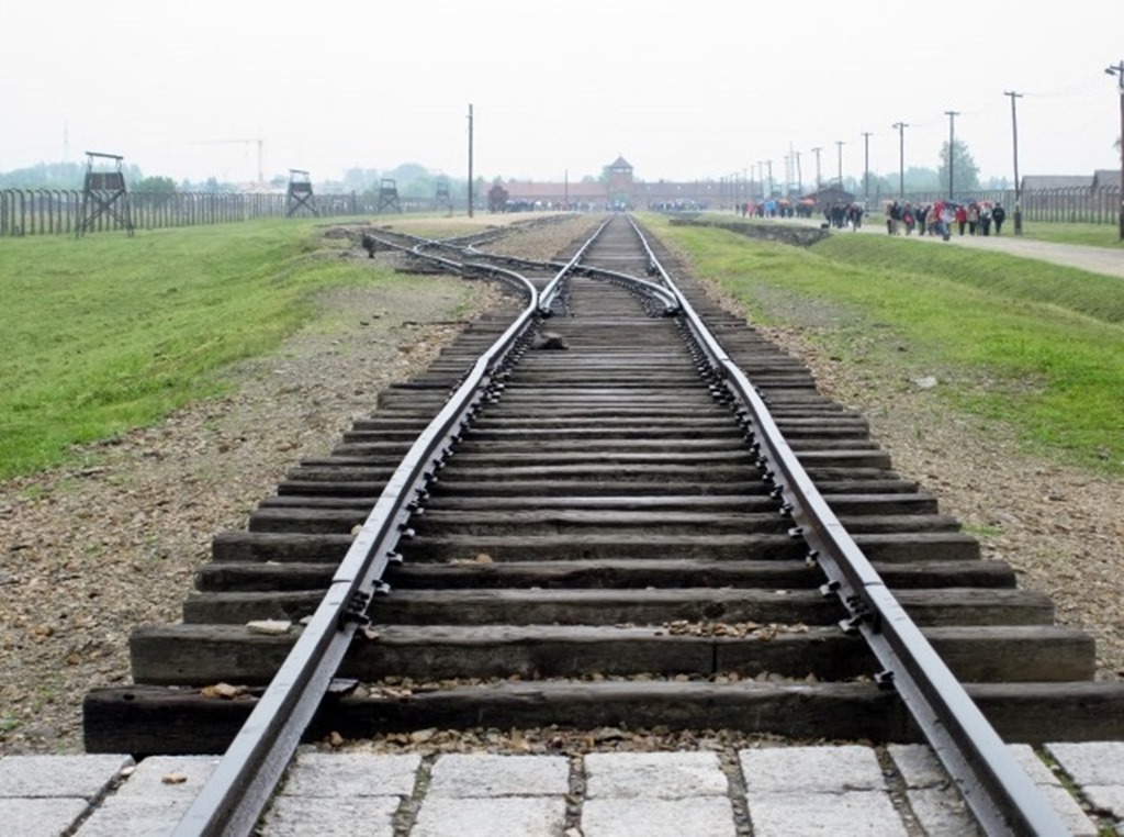 130523 Poland-Auschwitz (73) (640x476)_thumb