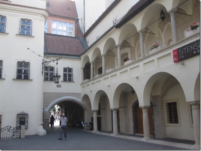 150715 Slovakia- Bratislava (27) (640x480)