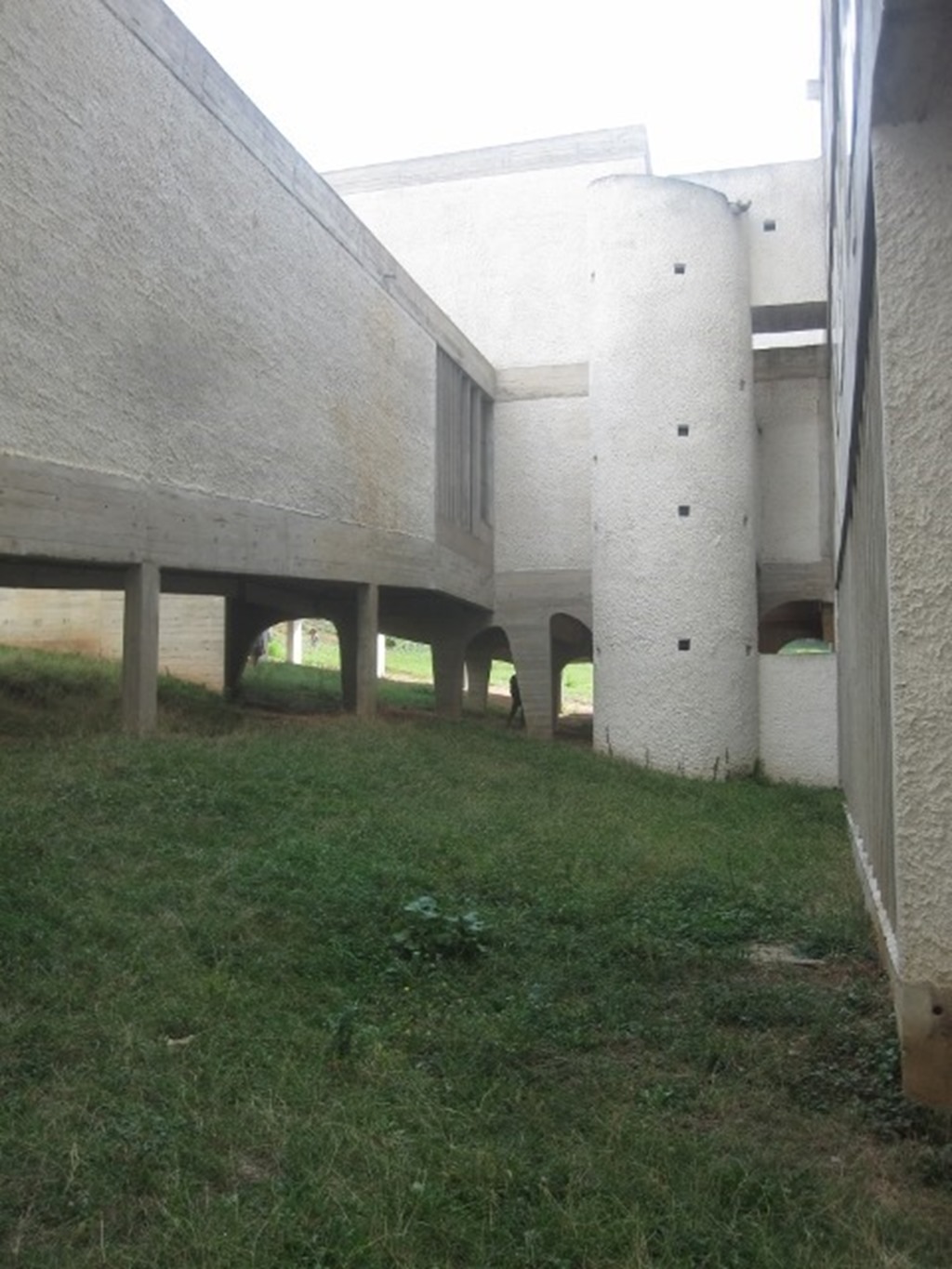 150913 France- La Tourette (60) (480x640)_thumb