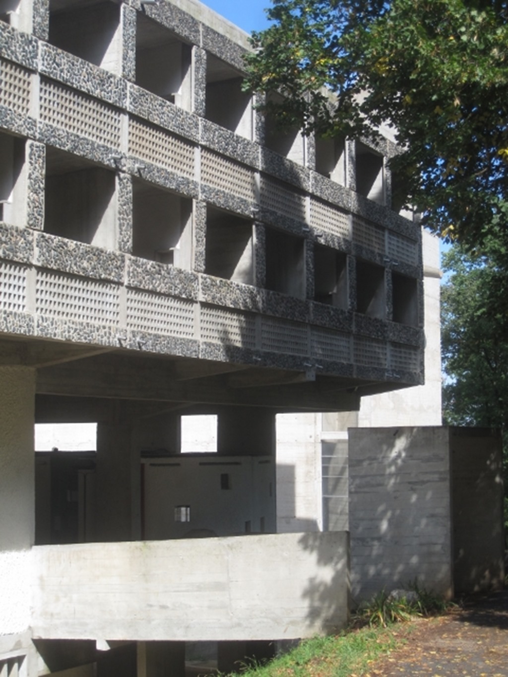 150913 France- La Tourette (9) (480x640)