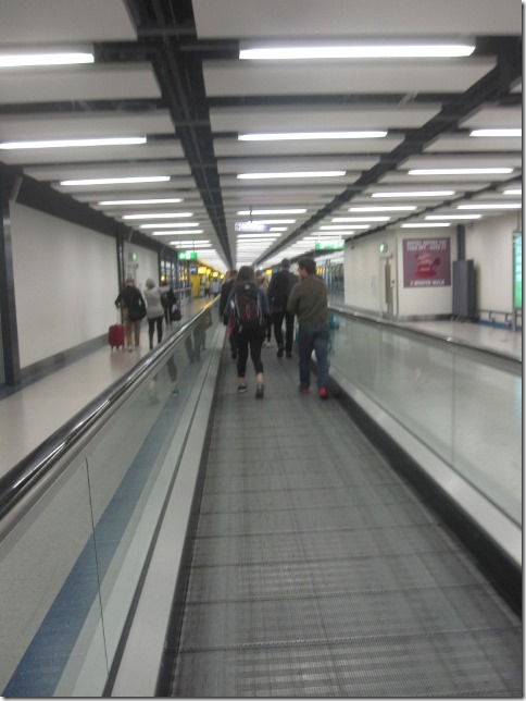 150930 Uk- Gatwick (4) (480x640)